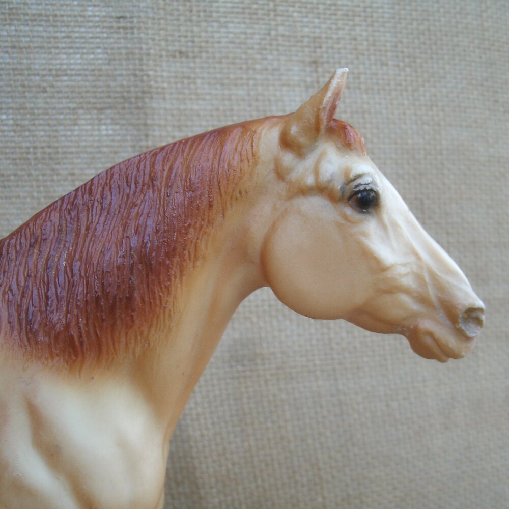 Vintage Breyer Quarter Horse Stallion Apricot Dun Model 705 - Picture 9 of 16